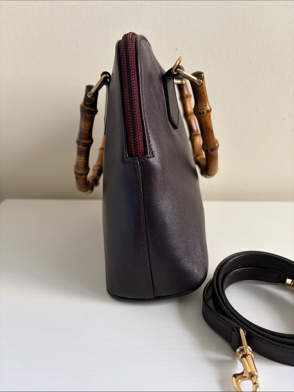 Vintage GUCCI Diana Bamboo Handle Bag w shoulder strap in Burgundy - Picture 4 of 13